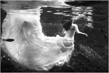 T :: Trash The Dress – Bubbly Bride